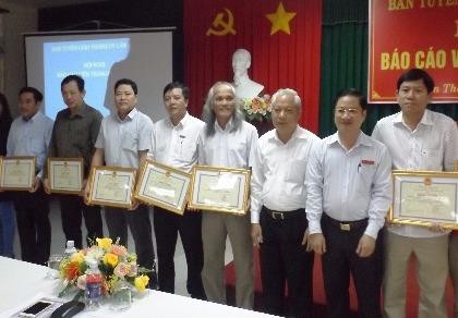Chủ tịch TP Cần Thơ tặng bằng khen báo Pháp Luật TP.HCM