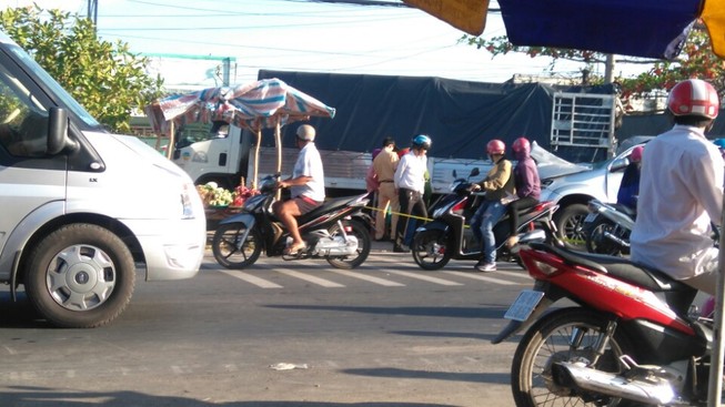 Hiện trường vụ tai nạn (ảnh PHƯỚC LONG)