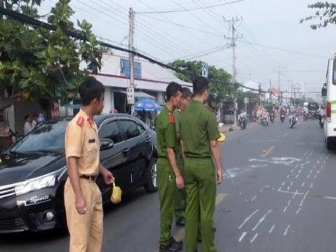 Xe buýt ở Mỹ Tho gây tai nạn, 1 phụ nữ tử vong