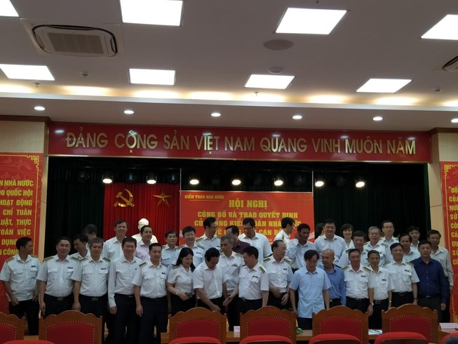 Tập thể cán bộ công chức Kiểm toán NN khu vực V, ảnh CẨM GIANG