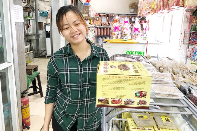 Bất ngờ với khô trâu, cá kho... đóng hộp sang trọng