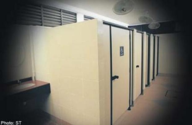 Thầy giáo bị bắt vì chụp ảnh nữ sinh trong nhà vệ sinh