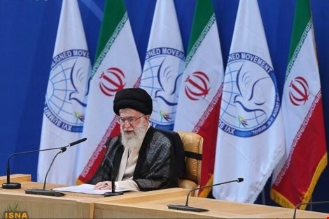 Video chứng minh Iran bắn tên lửa 'suýt trúng' tàu chiến Mỹ