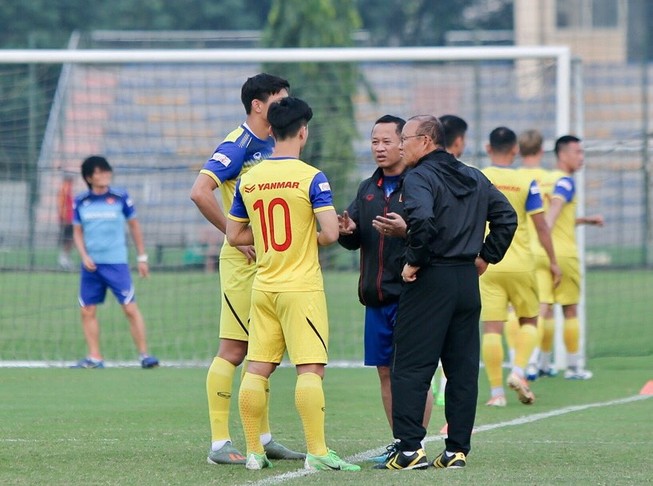 Công Phượng, Văn Hậu tái xuất, thầy Park thiết quân luật