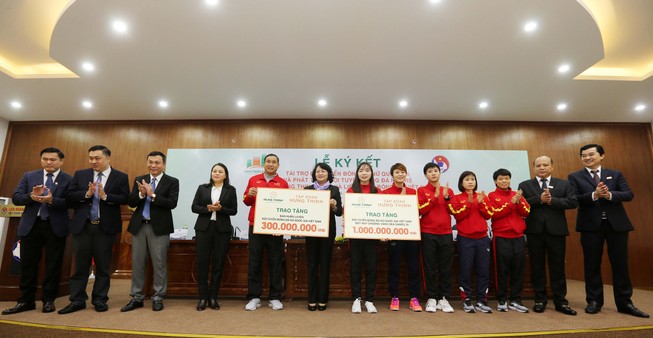 100 tỉ đồng giúp tuyển nữ Việt Nam đá cúp thế giới