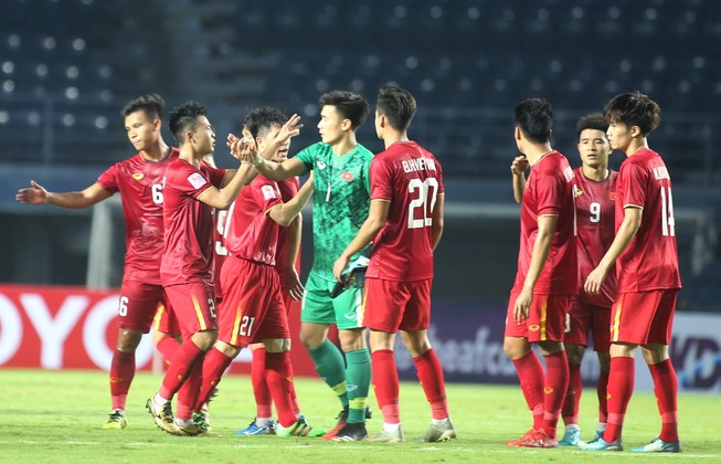Lý do ông Park chọn thủ môn Tiến Dũng sau sai lầm ở SEA Games