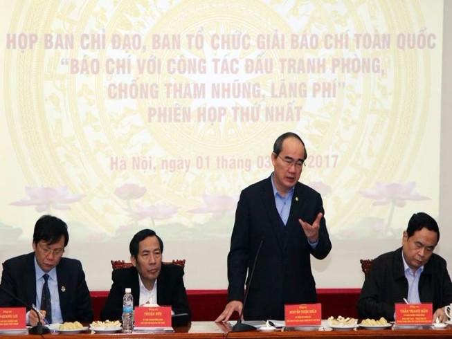 'Đấu tranh chống tham nhũng, sợ nhất chùn tay'