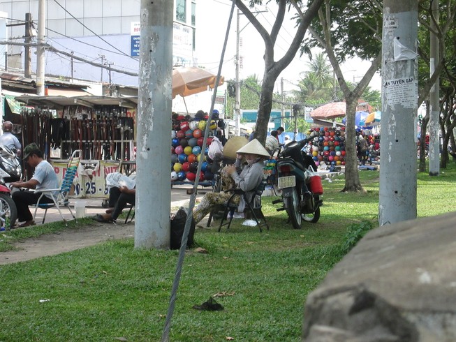 Những nhếch nhác ở một công viên