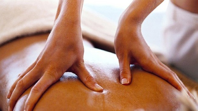 Một 'cuốc' massage trai Hàn mất 3.300 USD