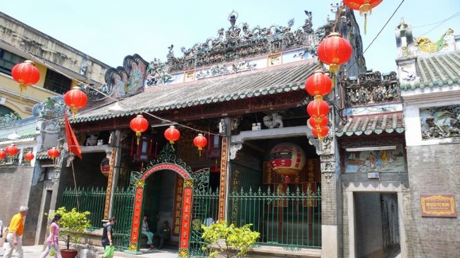 Người Hoa ở TP HCM phản đối Trung Quốc