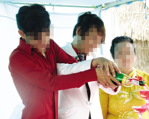 Người chuyển giới đang sống “ngoài vòng pháp luật”