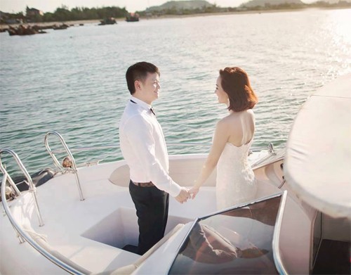 Văn Quyến lộ ảnh cưới
