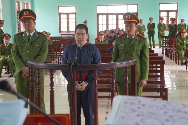 Đang xét xử trùm ma túy Tàng keangnam và đồng bọn