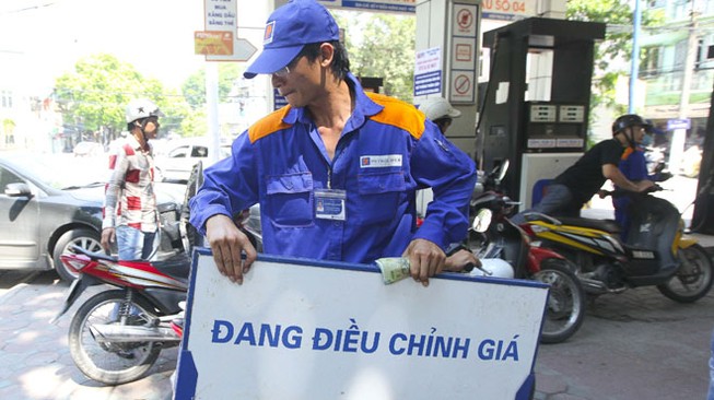 Lùm xùm thuế suất xăng dầu: Trách nhiệm nơi ban hành văn bản