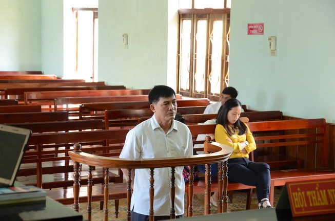 Viện trưởng Viện kiểm sát say xỉn gây tai nạn liên hoàn lãnh án
