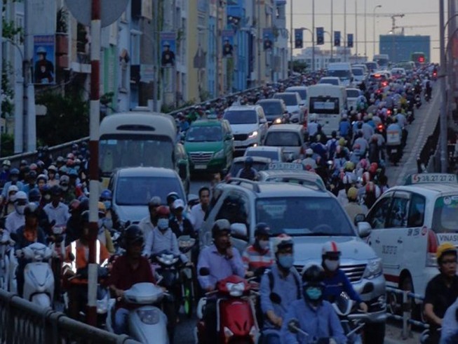 Cấm lưu thông nhiều tuyến đường khi tuyển Việt Nam tranh HCĐ