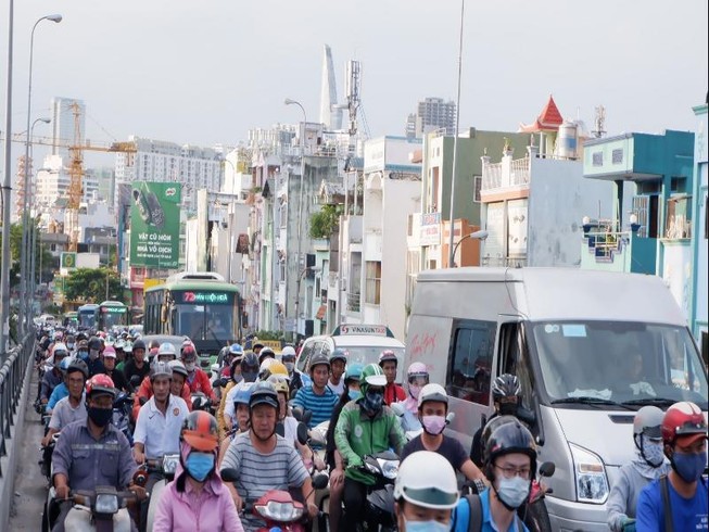 TP.HCM: Xe buýt không được chở quá 20 người