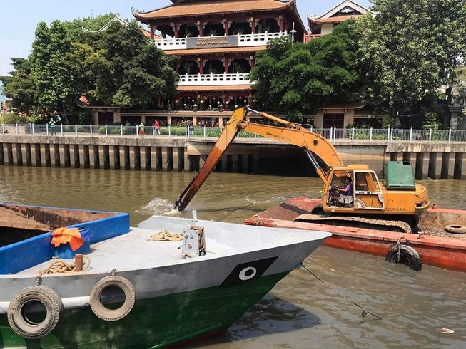 Nạo vét đoạn cuối cùng kênh Nhiêu Lộc - Thị Nghè