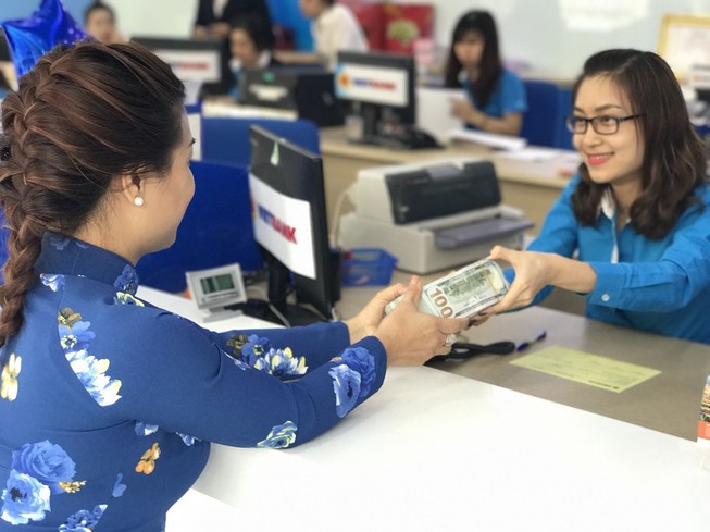 Xây dựng kịch bản ứng phó với sự 'nhảy múa' của tỷ giá