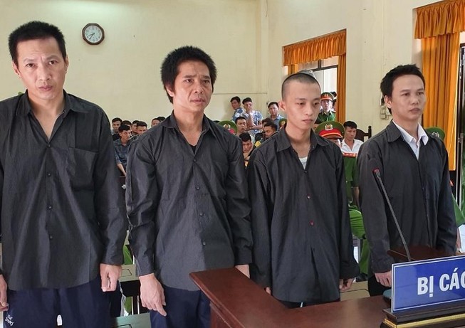 Đào tẩu khỏi trại tạm giam bằng một chiếc đinh vít