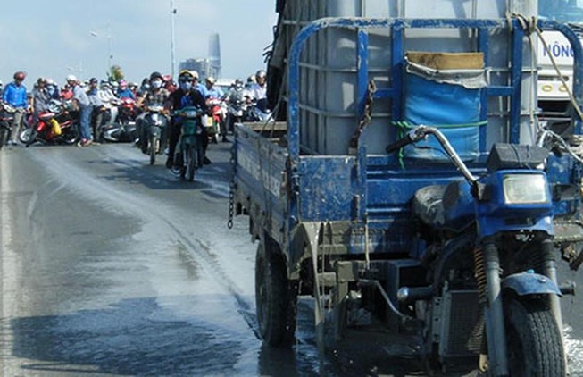 Truy tố người lái xe ba bánh tông chết người