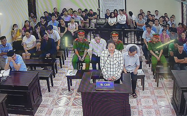 Xử vụ gian lận điểm Hà Giang: 'Nhờ nâng điểm để tạo phúc'