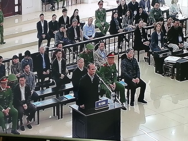 Con gái ông Nguyễn Bắc Son vắng mặt tại tòa