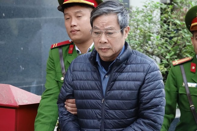 Ông Nguyễn Bắc Son lại đổi lời khai, thừa nhận tội