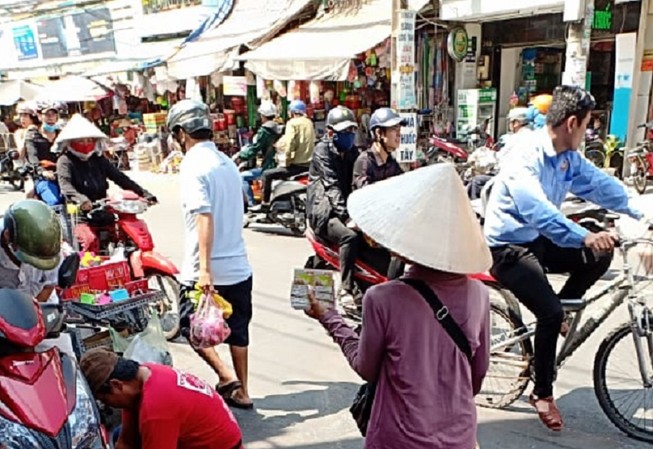 Bị kiện vì nợ hơn 300 triệu tiền vé số