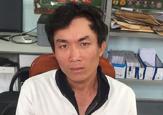 Trộm 2 cọc tiền rồi gọi điện tự thú với khổ chủ