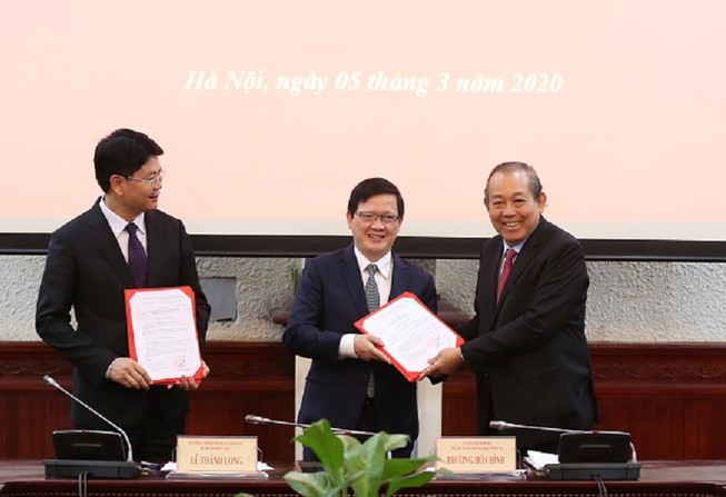 Trao quyết định bổ nhiệm 2 thứ trưởng Bộ Tư pháp