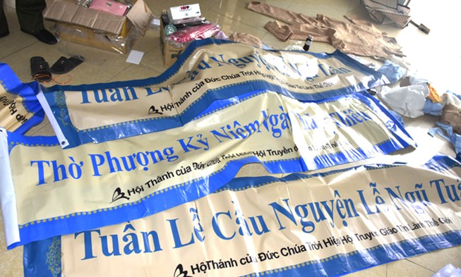 Họp khẩn vì 12 sinh viên tham gia 'Hội Thánh Đức Chúa Trời“