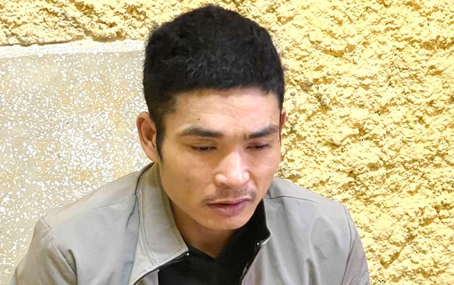 'Siêu trộm' Nguyễn Văn Cừ tại cơ quan công an. Ảnh: CA