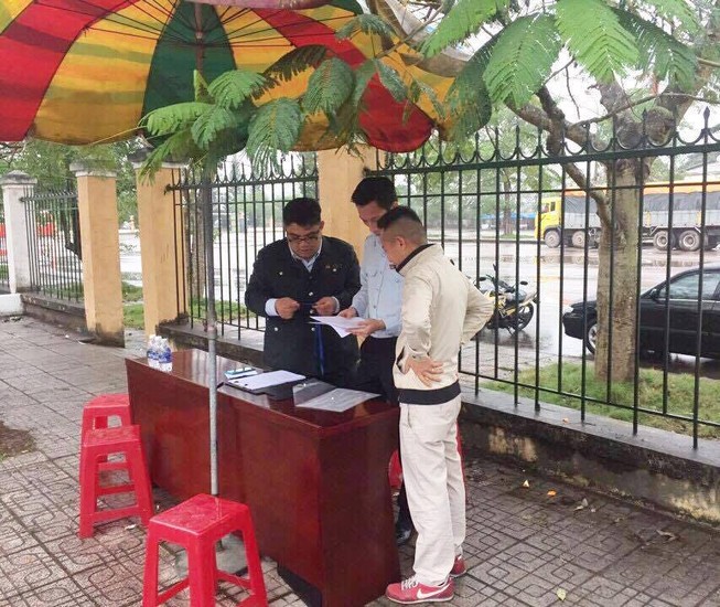 Dẹp “loạn” thị trường khách đường bộ Trung Quốc