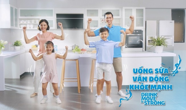 'Uống sữa. Vận động. Khỏe mạnh' qua điệu nhảy Flash Mob