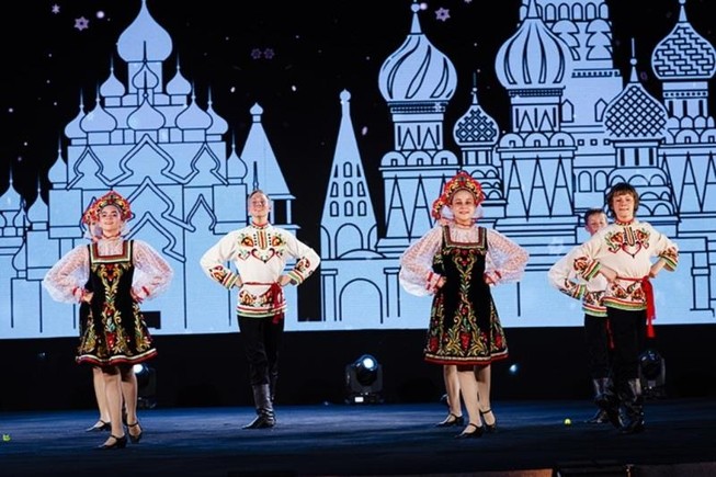 Rực rỡ sắc màu Carnival trên sông tại Vinpearl Land Nam Hội An