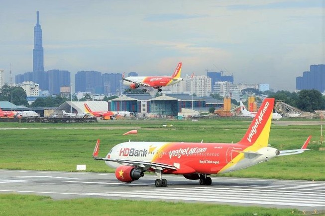 Ảnh hưởng bão Ling Ling, Vietjet chuyển giờ một số chuyến bay