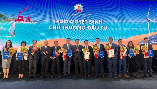 Bình Thuận: Trao giấy chứng nhận đầu tư 11 dự án lớn