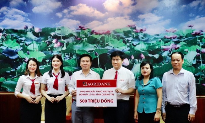 Agribank dành 3 tỉ đồng hỗ trợ miền Trung khắc phục thiên tai