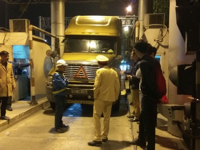 Đề nghị xử lý vụ gây rối ở trạm thu phí đường cao tốc