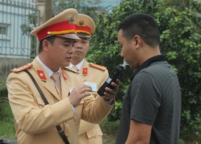 Tất cả vụ tai nạn giao thông phải kiểm tra nồng độ cồn