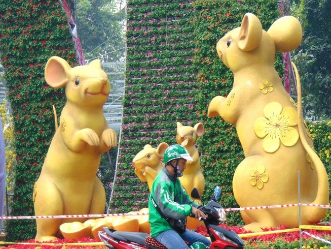Những chú chuột lí lắc trong Hội hoa xuân Canh Tý 2020