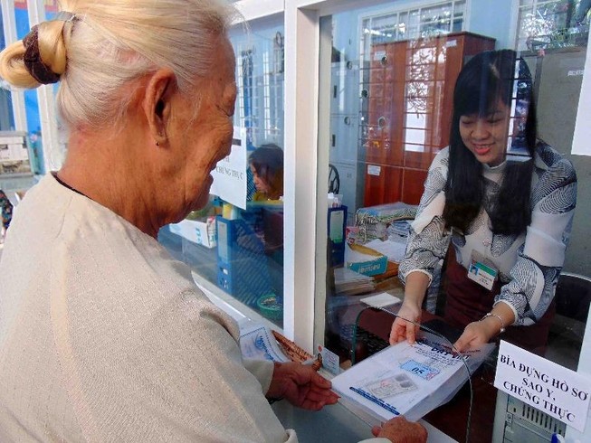 Các công sở TP.HCM làm việc nghiêm túc ngày đầu năm