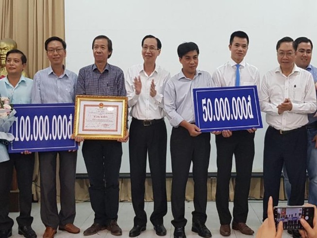 TP.HCM khen thưởng hai bệnh viện chữa khỏi COVID-19