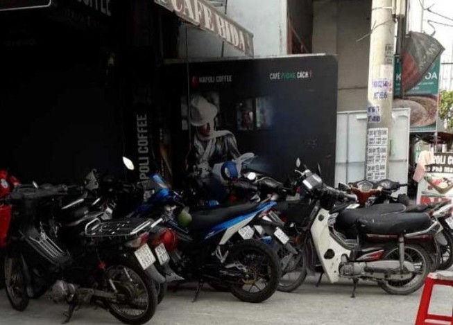 Buộc tạm đóng cửa 1 quán cà phê bida để phòng COVID-19