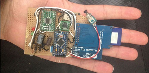 Hack xe hơi chỉ với... 20 USD
