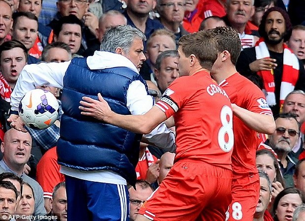 HLV Jose Mourinho nói gì sau khi hạ Liverpool ở Anfield?