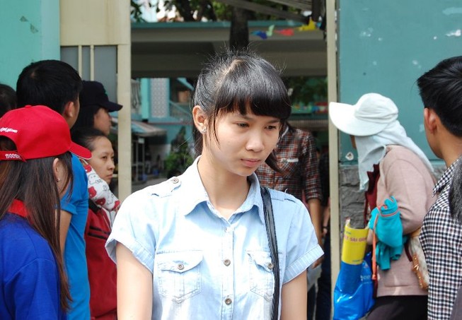 Kỳ thi CĐ 2014: Đề toán dễ, thí sinh rời phòng thi sớm