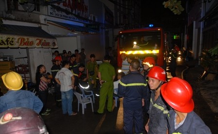 Cháy lớn ở công ty sản xuất bánh kẹo