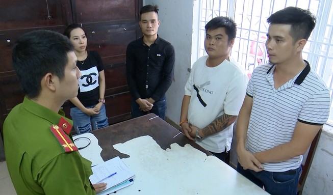 Cắn câu cô gái, con nợ bị bắt giữ
